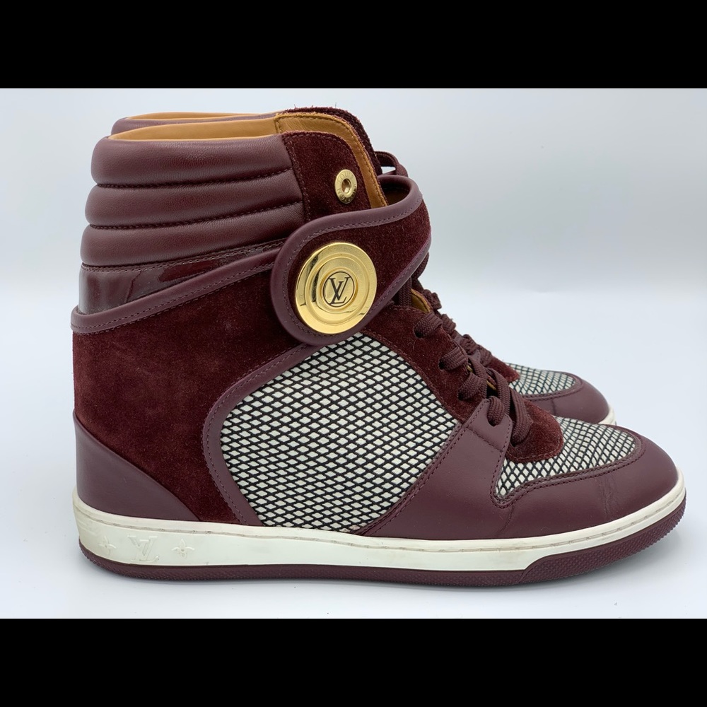 Barely wore sneak wedges